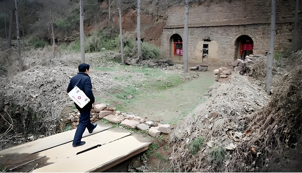 1758273363-429297bb92e9ff3