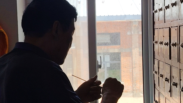 1758273365-f2ce356a7a97130